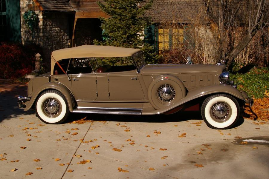  Chrysler CL Imperial Dual Cowl Phaeton by LeBaron 1933 года  (фото 2 из 12)